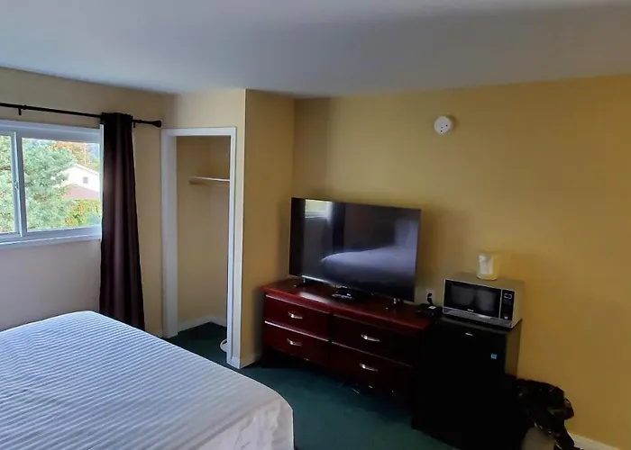 Comox Valley Inn & Suites