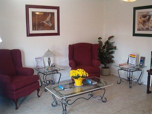 Motel Comox Valley & 3*